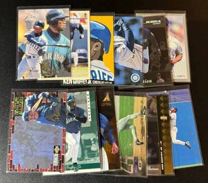 lot 127 image: Ken Griffey Jr. 12 Card Baseball Lot