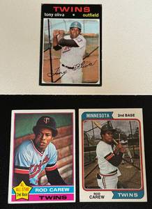 lot 52B image: Tony Oliva 3 Card Lot - 1971, 1974, 1976 Vintage Minnesota Twins Baseball Cards