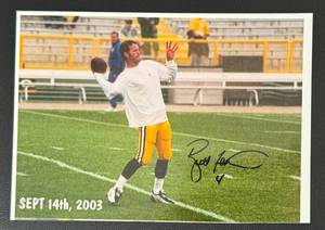 lot 7D image: Brett Favre Signed 8x10 Photo - Green Bay Packers Football
