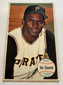 lot 28C image: Roberto Clemente 1964 Topps Giant #11 Vintage Baseball Card