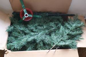 lot 11 image: Vintage Christmas Tree wStand