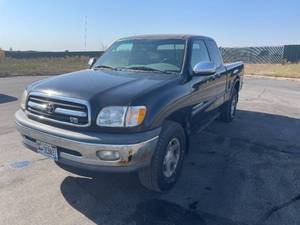 lot 16X image: 2000 Toyota Tundra SR5 - 4X4 - 2 OWNERS