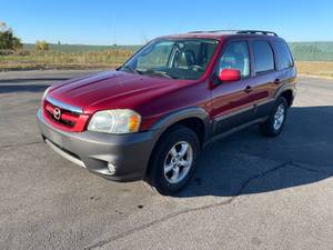 lot 15M image: 2005 MAZDA Tribute S - 4X4