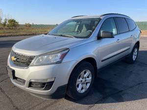 lot 2 image: 2015 Chevrolet Traverse LS