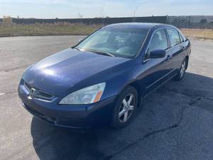 lot 22 image: 2005 Honda Accord EX - 2 OWNERS