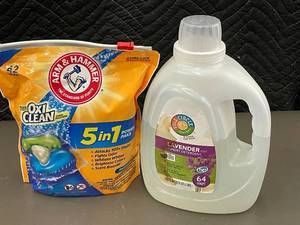 lot 59 image: 1.6 - Laundry Detergent Lot Full Circle Market & Arm & Hammer