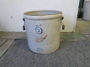 lot 173 image: 5-gallon Red Wing Stoneware Crock w...