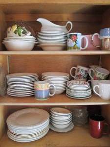 lot 239 image: Kitchen upper cupboard content cons...