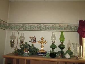 lot 265 image: All Vintage oil lamps, frog themed ...