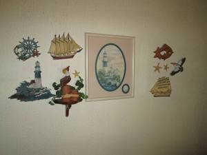 lot 271 image: Ocean themed wall decor...