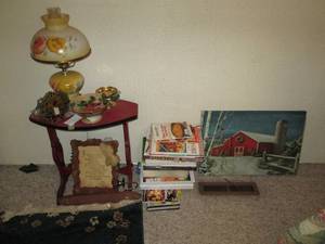 lot 272 image: Small table, vintage electric table...