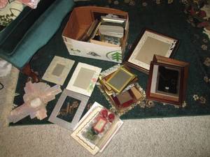 lot 274 image: Lot of picture frames, photo albums...