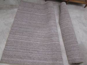 lot 58 image: Pair of (2) neutral tone 57ft are...