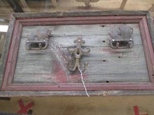 lot 72 image: Barnwood wall mount display with Ca...