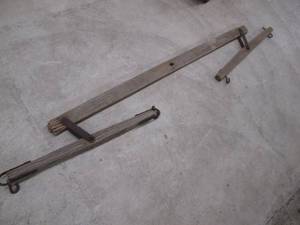 lot 83 image: 60 Primitive Wood ox yoke leveler...