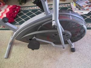 lot 23 image: Stamina exercise bike...