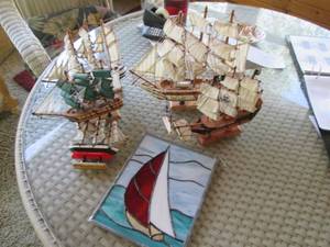 lot 319 image: Collection of ships...