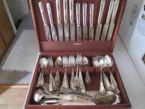 lot 280 image: astyle House silver plated set...