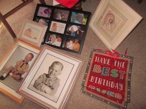 lot 297 image: Picture frames...