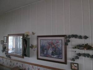 lot 298 image: All the decor on the wall...