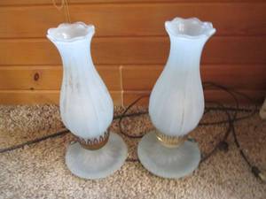lot 321 image: 2 electric lamps...