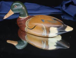 VINTAGE DUCK DECOY