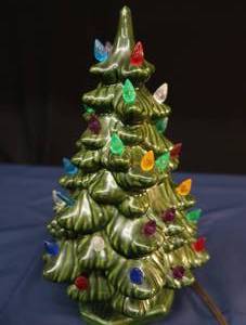 VINTAGE CERAMIC CHRISTMAS TREE