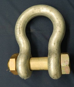 17T SHACKLE WITH SCREW PIN