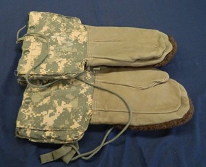 EXTREME COLD WEATHER MILITARY MITTENS