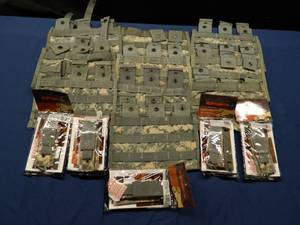MOLLE II M4 THREE MAGAZINE POUCHES PLUS POUCH WITH SPEED CLIPS