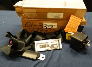 NEW IN BOXES IMMI FREIGHTLINER SEAT BELTS