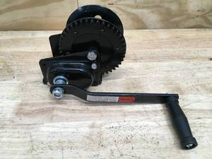 lot 85 image: Black Hand Winch