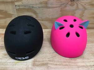 lot 133 image: Lot of 2 - Childrens Helmets