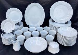 Crescent Fine China Set Made in China Jie Pai