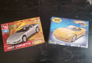 lot 10 image: 2 Corvette Models