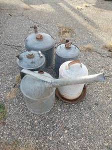 lot 40 image: Group of 5 Vintage Galvanized Cans
