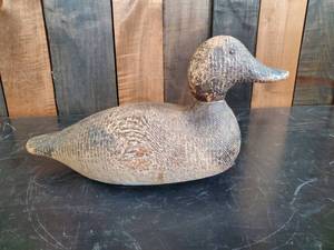 lot 57 image: Beautiful Glass Eyed Duck Decoy