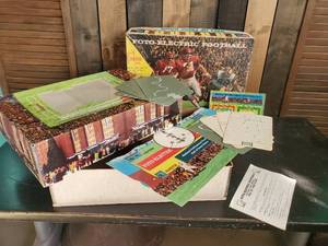lot 66 image: 1971 Cadaco Foto Electric Football Game