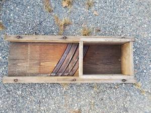 lot 79 image: Very Solid Vintage Wooden Kraut Cutter