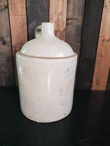 lot 83 image: Beautiful 5 Gallon Red Wing Jug