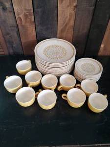 lot 85 image: Nice Set of Sierra Dinnerware