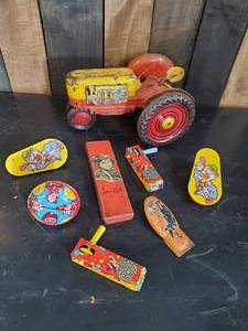 lot 91 image: Fun Group of Vintage Tin Toys and Noise Makers