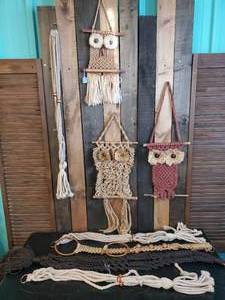 lot 92 image: Vintage Macroma Owls and Plant Hangers