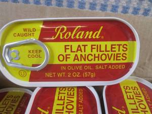 lot 267 image: (B-3) Box of 25 Cans Flat Fillets o...