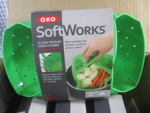 lot 290 image: (BS) 4 SoftWorks Silicone Pressure ...