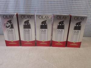 lot 305 image: (EC1) 5 Olay Advanced Anti-Aging Mo...