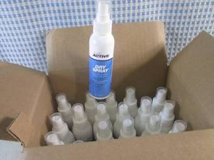 lot 359 image: (CSB) 21 Spray Bottles of Kuribl Ac...
