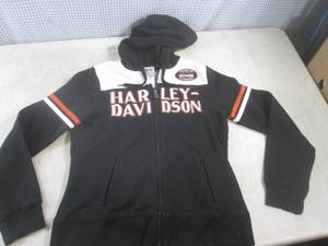lot 42 image: (CS) Harley Davidson Zip Front Hood...