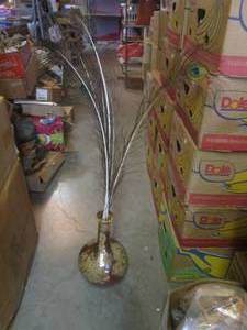 lot 49 image: (FS) Vase with Peacock Feathers - V...