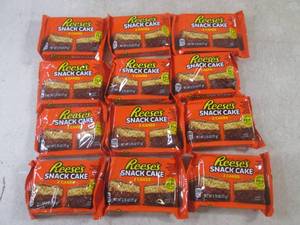 lot 404 image: (B-1) 12 Reeses 2pc Snack Cake Best...
